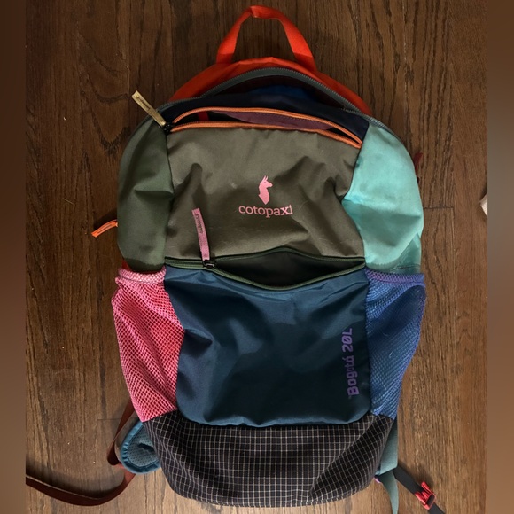 cotopaxi Handbags - Cotopaxi Bogota Del Dia 20L Multicolor Backpack